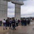 Malo jača kiša poplavila Prilipac zbog auto-puta (VIDEO)