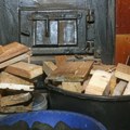 Agencija za energetiku: Sledeće zime najjeftinije će biti grejanje na drva, a najskuplje etažno grejanje