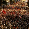 (Foto) Nastavljeni protesti u Albaniji zbog projekta u Zvernecu, učesnici traže Raminu ostavku