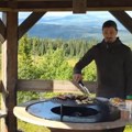 Zlatan neće na more: Umesto plaže, izabrao planinu i raspalio roštilj