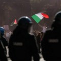 Demonstracije u Italiji: Osmoro ljudi uhapšeno, policija upotrebila vodene topove