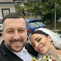 (Foto) Crkveno venčanje mladena vuletića i Jelene Pešić: Mlada blista u venčanici, a njegov gest pokazuje koliko je…