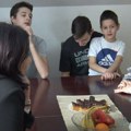 Porodicu Tošić ne možete prebrojati na prste obe ruke! Iz Beograda se preselili na selo, ovako slave Božić