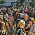 "Da li je zaključivanje ocena opasno po život": Reakcije na napad na nastavnicu u Beogradu