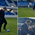 (Video) Predsednik Vučić uputio duhovitu poruku Piksiju Svoj talenat u fudbalu pokazao na stadionu u Loznici: