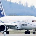 Avion „drimlajner“ kompanije Er Indija vratio se u Hongkong nakon tehničkog problema