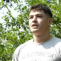 Od svoje sedme vozi traktor a sad sa 18 već je gazda! Stefan radi odmalena! Upisao fakultet, ali se svog sela i imanja ne…