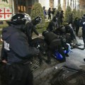 Haos u Gruziji: Demonstranti upali u predsedničku rezidenciju, specijalci ih zaustavljali biber sprejom (video)