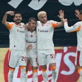 Istanbulski derbi završen bez pobednika! "Slađi" bod Galatasaraju koji je izdržao s igračem manje