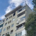 Požar u stambenoj zgradi u Rakovici, dve osobe povređene