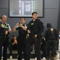 Uzbuna na aerodromima u Australiji! Policija uletela u avione čim su sleteli, tri opasne žene uhapšene po hitnom postupku