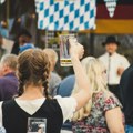 Rekordne cijene piva na Oktoberfestu: Pet puta više nego 1985.