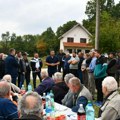 Nekada smo u selu imali samo 5 sijalica! A sad 12 kilometara ulične rasvete! Velika ulaganja u Viljušu kod Čačka, asfaltira se…