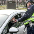 Pijan i bez vozačke dozvole izazavao udes u Rumi: Mladić nije propustio "forda" pa se zakucao u njega, vozač zadobio povrede