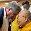 Američki kongresmeni se sreli sa Dalaj Lamom u Indiji, uz osudu Kine