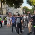 Sukobi policije i demonstranata u Londonu na protestu zbog ubistva dece u Sautportu