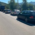 Sudar autobusa i automobila na putu Kraljevo-Raška, poginula jedna osoba