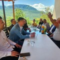 Ko sam ja da prekinem tradiciju dugu sto godina – Porodica Vacić iz Sićeva dokaz da se može živeti od zemlje
