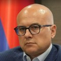 Lider SNS Vučević najoštrije osudio napad na porodičnu kuću urednika Informera vučićevića Poslao jasnu poruku, očekuje da će…