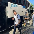 Srbija čekala Vasu, Jokić pozdravljao navijače: Pogledajte ispraćaj Srbije sa Eurobasketa 2025