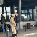 Nataša Ninković se vratila iz Pariza: Zakamuflirala se, na aerodromu je skoro niko ne prepoznaje: Bila kod sina u poseti…