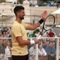 (Video) Rim voli Đokovića! Novak priredio novi spektakl, trenirao na čuvenom trgu