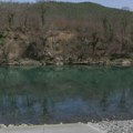 AP: Dete se može udaviti za nekoliko sekundi, ne skidajte pogled s njega kada je pored vode