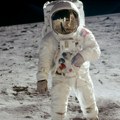 Istorijski suvenir sa Apola 11: Sovjetska zastava koju je Baz Oldrin nosio na Mesec prodata za 80.000 dolara
