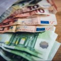 Hrvatski javni sektor i dalje ima veće plaće nego privatni