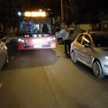 Haos u Zemunu! Dva bahata vozača blokirala ulicu i stotine ljudi u autobusima. Ignorisali policiju, sklonili se kad je stigao…