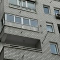 Horor na Novom Beogradu: Telo mladića pronađeno na ulici, sumnja se da je pao s petog sprata zgrade!