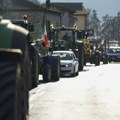 Oko 300 traktora i hiljadu demonstranata blokirali saobraćaj na auto-putu u Italiji