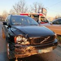 Saobraćajna nezgoda na Novom Beogradu: Vozač (51) sa povredama prevezen u Urgentni centar