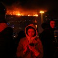 Ambasada Rusije u Beogradu moli građane da ne pale sveće ispred zgrade iz bezbednosnih razloga