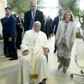 Papa Franja na sastanku G7 upozorio na opasnost od veštačke inteligencije
