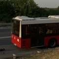 Sudar autobusa i automobila na Obrenovačkom putu, povređene četiri osobe