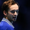 Lude scene u Rimu, prekid na meč lopti – Medvedev eliminisan