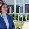 Osnovna škola u Novom Pazaru poznata po inovacijama uvodi još jednu - Školske uniforme nosiće i nastavnici i deca? Roditelji…