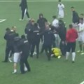 Balkan gori zbog šokantnih scena! Golman brutalno pretučen na utakmici! Policija uhapsila dvojicu fudbalera