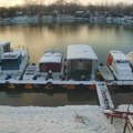 FOTO: Privezište za čamce na Tisi dugo nije izgledalo kao ovog januara