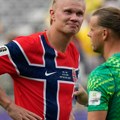 Ostao bez kluba, bavio se skijanjem, pa bio večita zamena u fudbalu, sada oduševio svet na Mundijalu