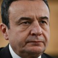 Neviđeni incident u skupštini: Kurtija gađali jajima VIDEO