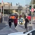 Prvi snimak terorističkog napada u Jerusalimu: Ljudi panično beže, čuje se pucnjava, više mrtvih (video)