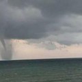 Apokaliptične scene sa rodosa: Ostrvo pogodilo ozbiljno nevreme, sručili se tornado i oluja (foto/video)