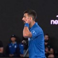Novak ućutkao, pa onda slavio - Đoković gledaoca poslao "kući na spavanje"
