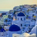 Grčka uvodi taksu od 20 evra na Mikonosu i Santoriniju od 1. jula