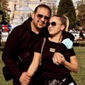 "Problem je treća osoba" Pevač progovorio o razvodu od 14 godina mlađe supruge: "Brzo će se kajati"
