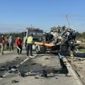 (Foto) krvavo jutro kod Čačka: Sudar auta i autobusa, poginuo vozač putničkog vozila