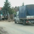 "Čekamo sledeće pucanje": Meštani Umke godinama imaju problem sa cevima