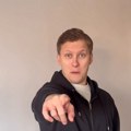 Srbin Viktor je "onaj odvratni lik" kog svi žele da gledaju: Njegovi skečevi su toliko bizarni da ljudi ne prestaju da ih…